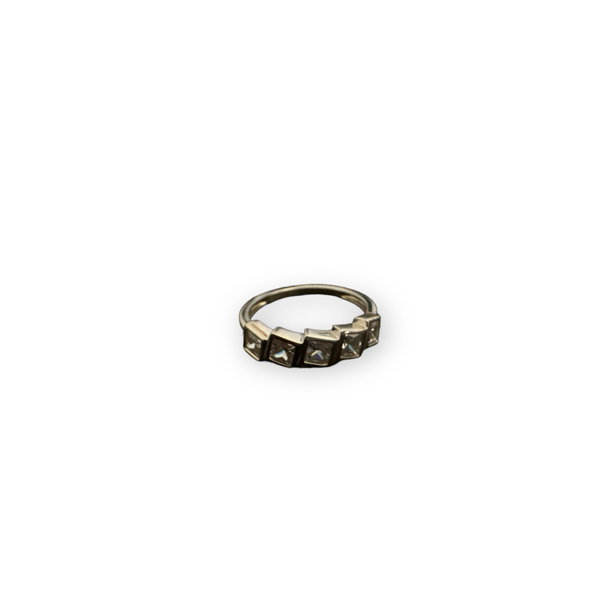 Precious finger ring 92.5 Silver Premium CZ